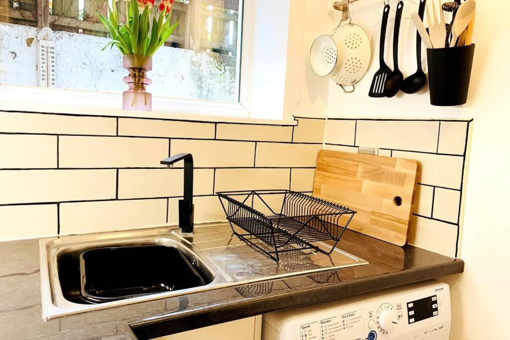 The Nook - A Stylish Apartment With Garden, Near The Beach 特维德上游的贝里克 外观 照片