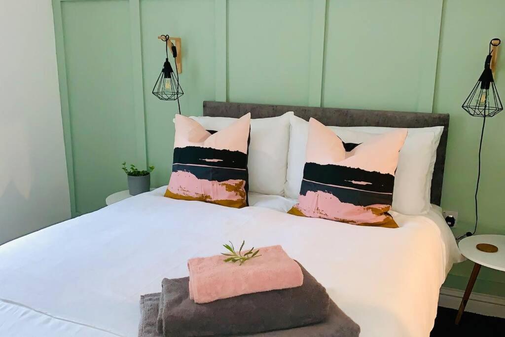 The Nook - A Stylish Apartment With Garden, Near The Beach 特维德上游的贝里克 外观 照片